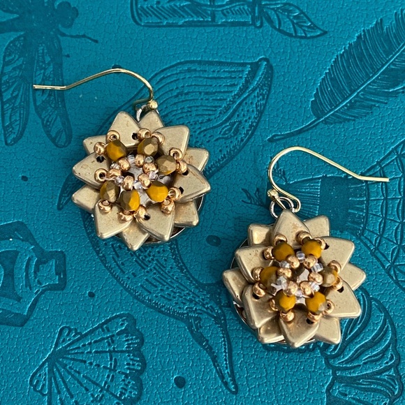 Handmade Gold Flower Sunflower Czech Glass Bead Necklace & Earrings Set - Picture 5 of 8